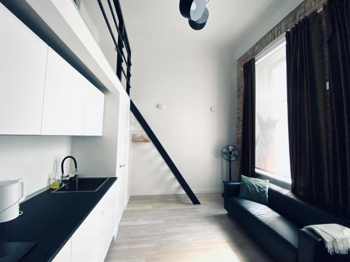 B&W Apartment Riga Buitenkant foto
